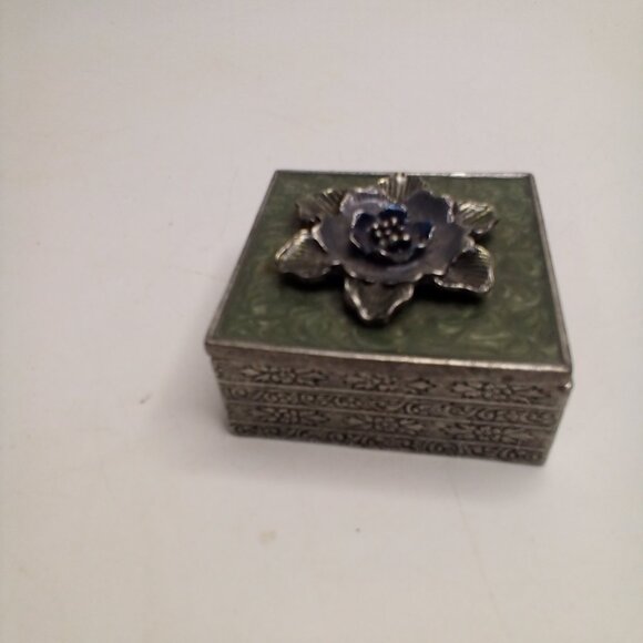Metal Trinket Box Raised 3D Flower Silver 2.25" - Picture 3 of 11